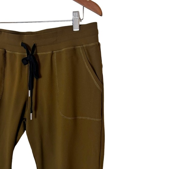 ZYIA Active Unwind Jogger- Olive Green - Picture 7 of 14